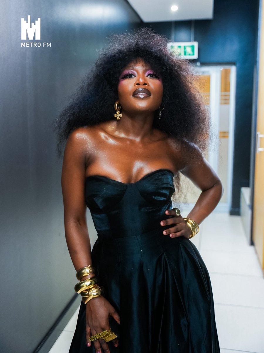 METROFMSA's tweet image. On #NotLikeUs with Moozlie and @scoopmakhathini 

We spoke to  Zoe Modiga about her upcoming album “The Vault” and what her fans should expect.

Catch the podcast on metrofm.co.za