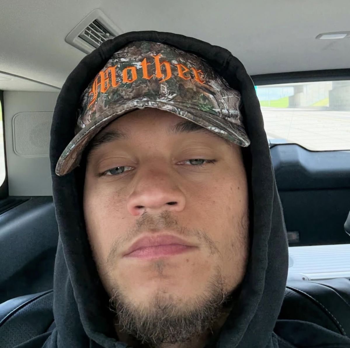 𐦍༘⋆ tweet media