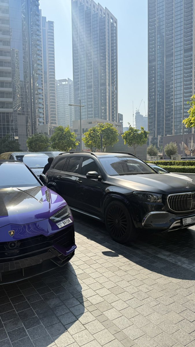 profitable tweet media