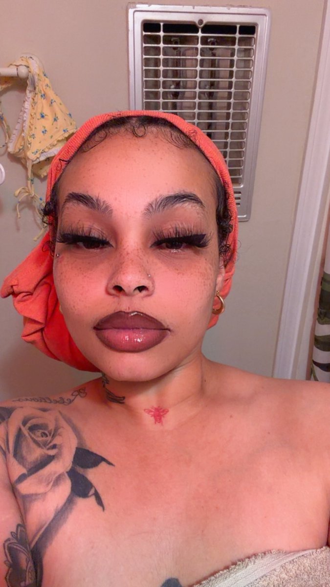 KittiiHendrixx😈 tweet media