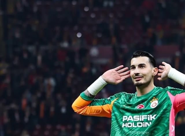 gicabey's tweet photo. Uğurcan Çakır’ın alınmasında, ikna edilmesinde emeği geçen kim varsa Allah razı olsun. Yemin ederim ona sahip olduğumuz için çok şanslıyız. https://t.co/udHIe6xAhC
