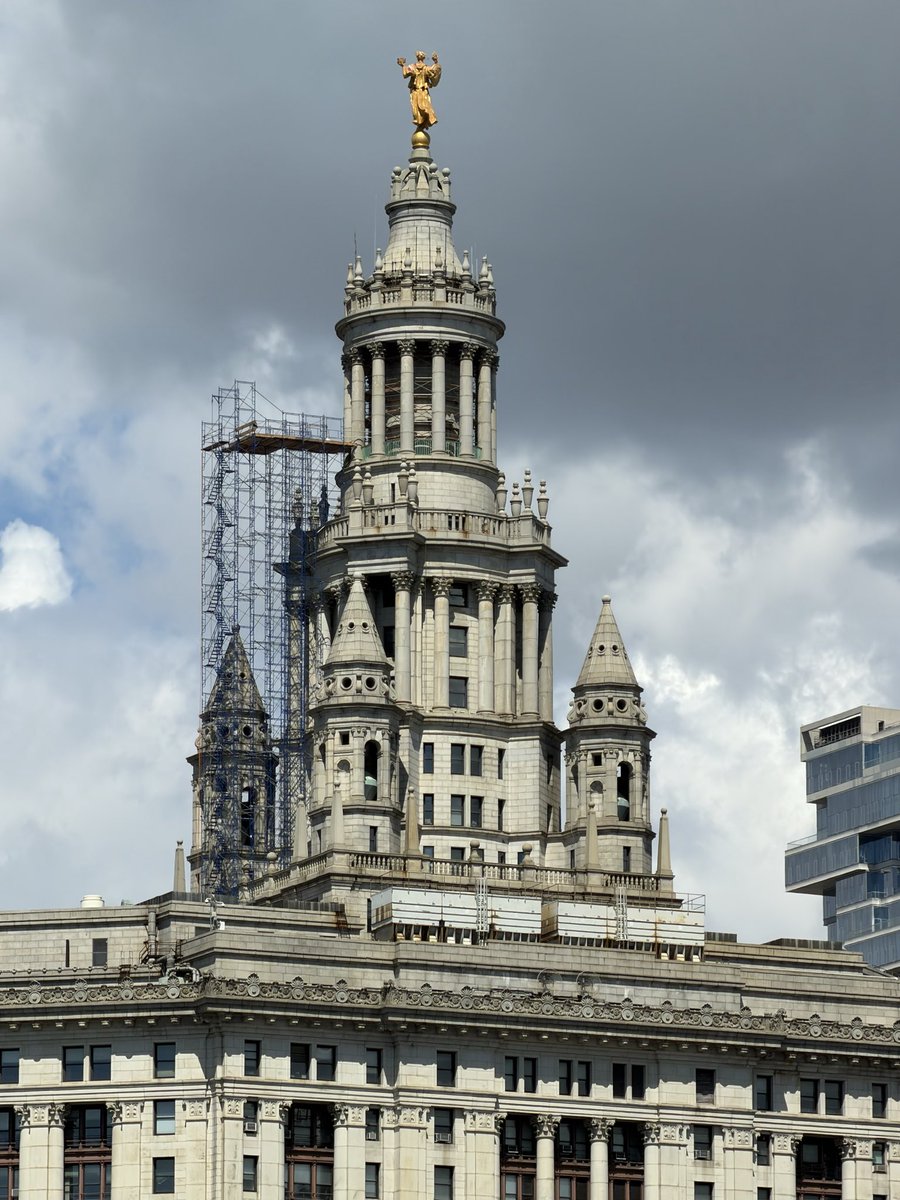 NATEGE0's tweet image. Mamdani’s new free observation deck is under construction. Beautiful piece of architecture right here. #NYC #Mamdani #architecture