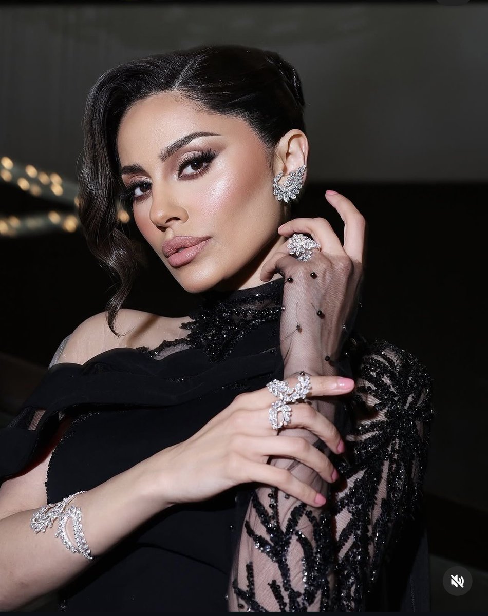 Manal Aziz tweet media