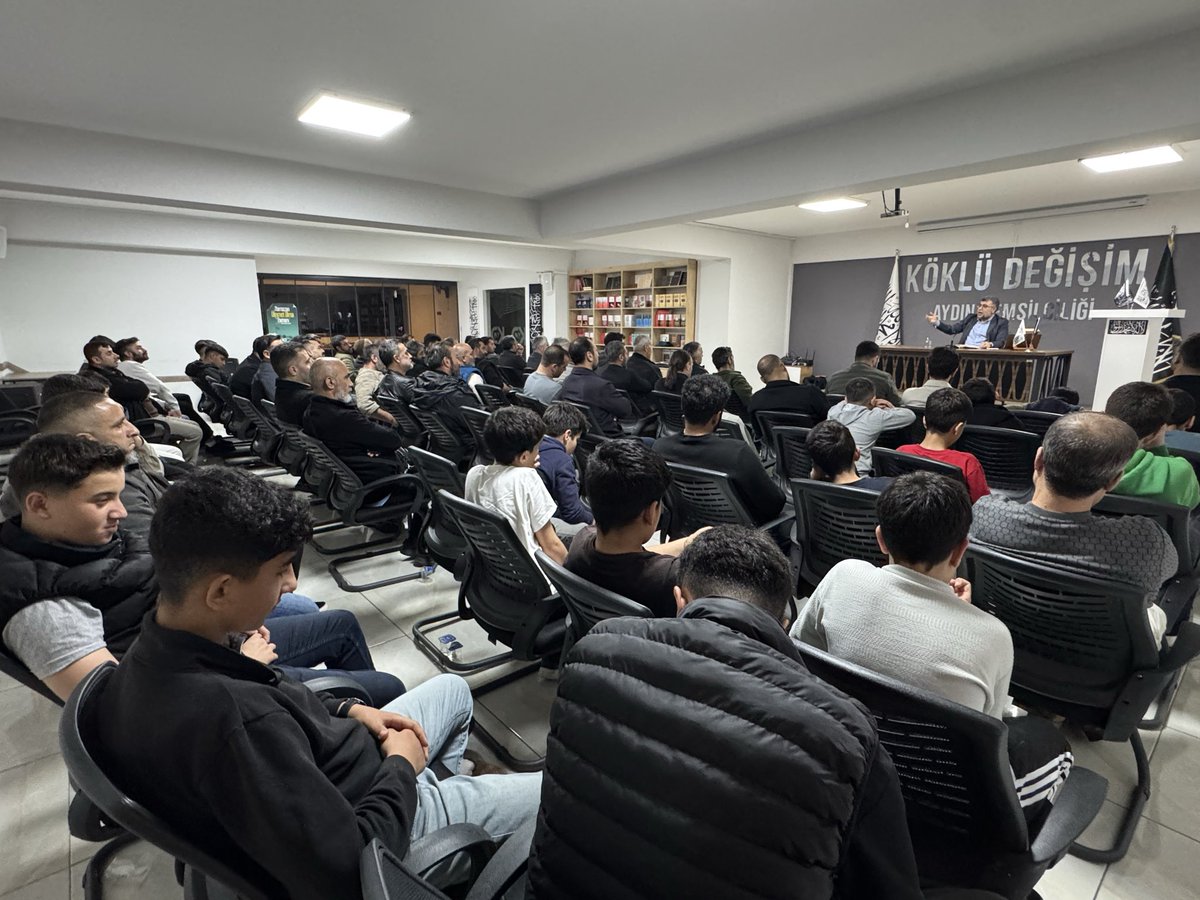 Abdulmelik KILIÇ’ın Sunumuyla Bu Hafta ;

"Toplumsal Çöküş" konulu sohbetini gerçekleştirdi, ardından çay ikramı ile beraber hasbihal edildi. 

İcabet edenlerden Allah razı olsun.

#İslam #aydın #okulsaldırısı