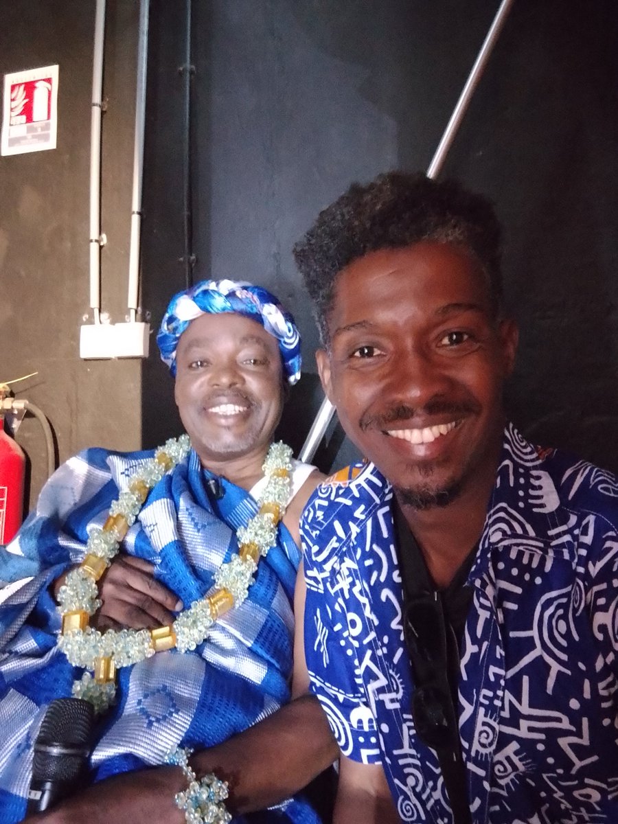 GueKhan's tweet photo. N’Guess Bon Sens à @cmidi. 
📌1991: Yves Zogbo Junior lui attribue le pseudo “N’Guess Bon Sens”
📌1991: Découvert par Marino du groupe Woya.
📌2026: marque ses 35 ans de carrière artistique.
📌En 2026, il lancera une tournée  intitulée dans 12 localités dans le pays. https://t.co/IvFFhds6wE
