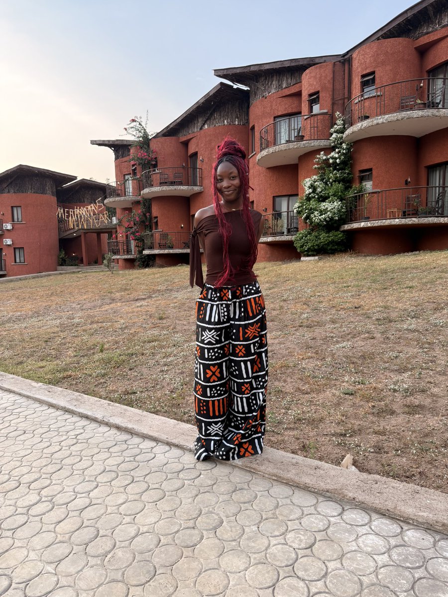 naomilyte's tweet photo. Outside! 
📍KAP film village, Igbojaye https://t.co/SHd2ptdxeB