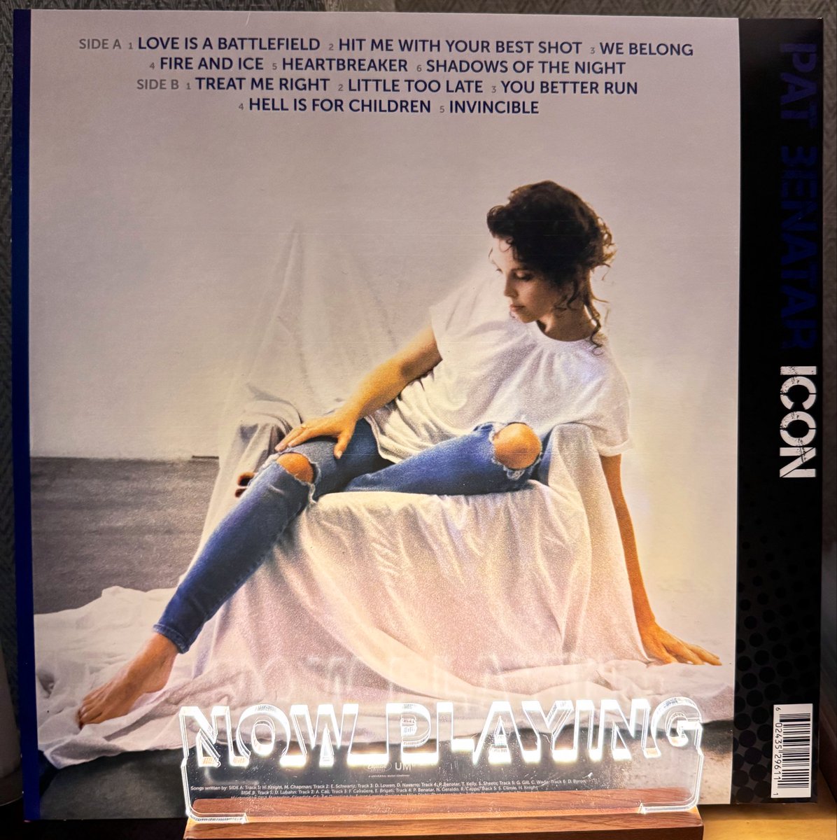 RecordCollect10's tweet image. #NewAddition to the #RecordCollection &amp;amp; #NowPlaying this superb 11 track best-of from @officialbenatar on stunning blue #vinyl