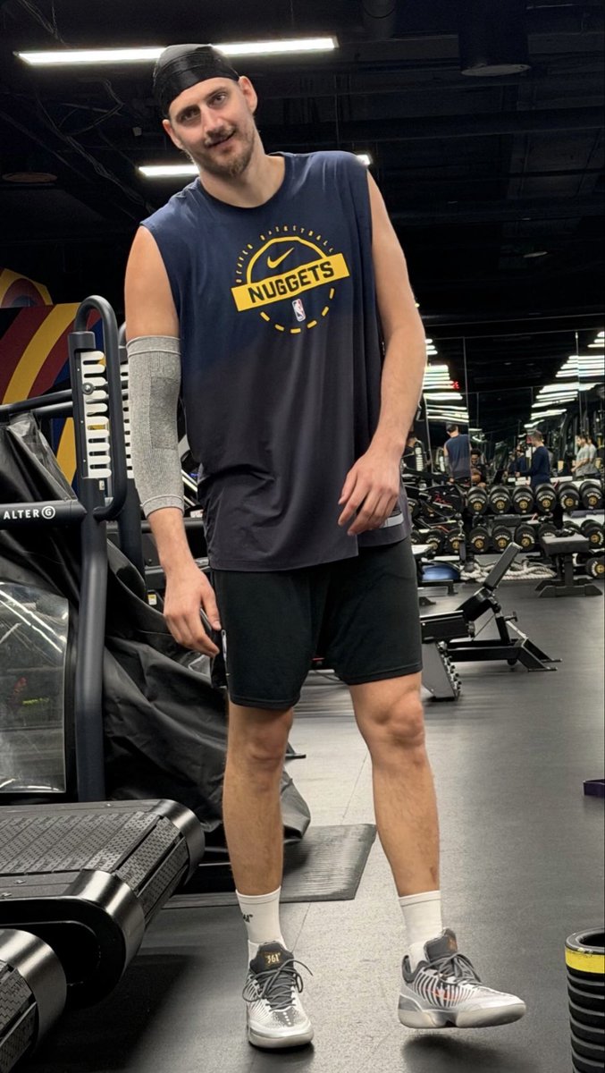 Nuggets Community tweet media