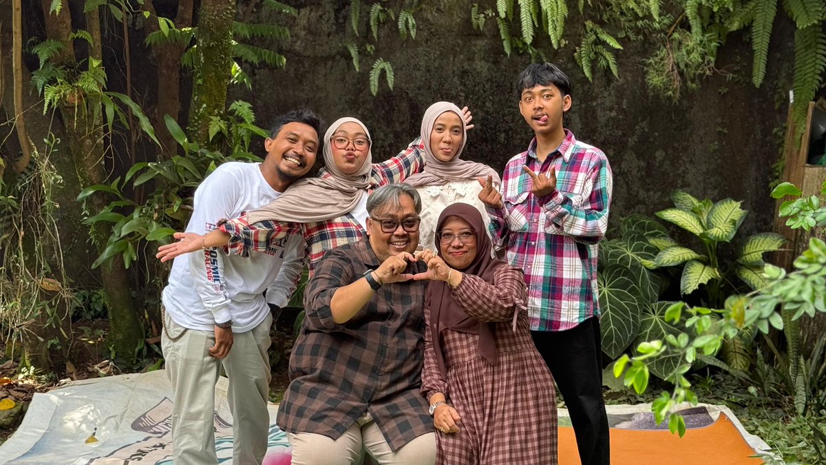 affasihlo's tweet photo. personil inti dc kotak, yang 2 kalo gajadi di tip x😛😏 https://t.co/Vv1ROLtsx7