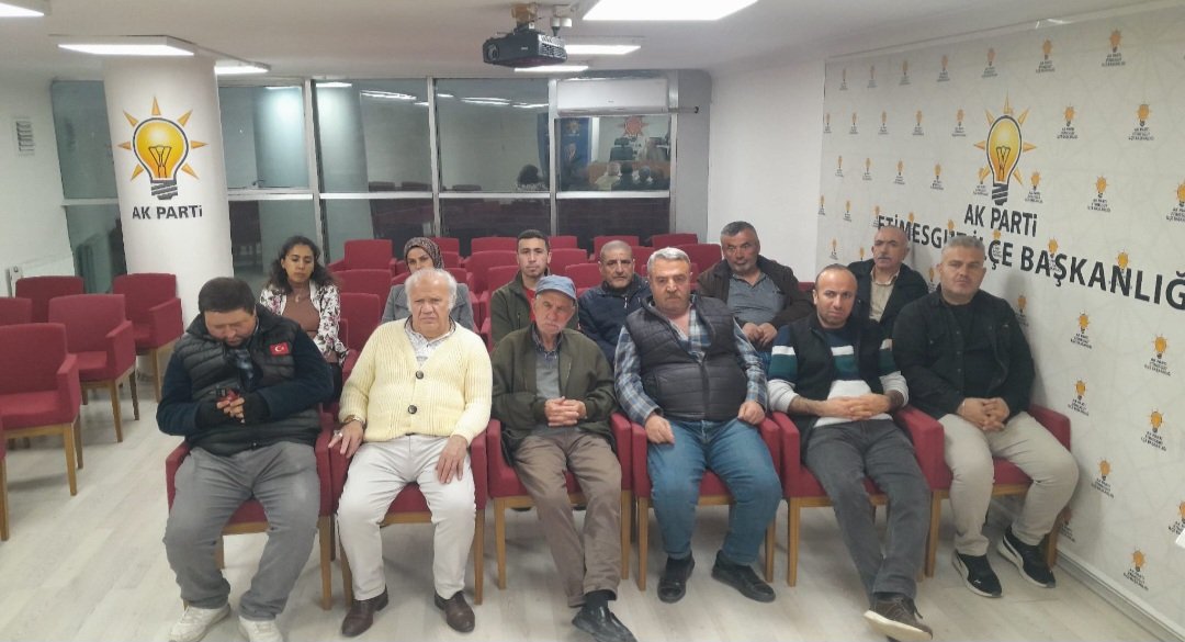 ozbey57sinoplu's tweet photo. Piyade Mahallesi Komisyonu, haftalık olağan toplantısını; Mahalle Başkanımız Sayın Mustafa UYSAL’ın başkanlığında, Mahalle Koordinatörümüz Sayın Nuray ÖNER’in katılımlarıyla,Ekrem kormaz başkan katılmıştır gerçekleştirmiştir.

@ysankazan
@erhansarigol
@aketimesgut06 https://t.co/fMqueleBVQ