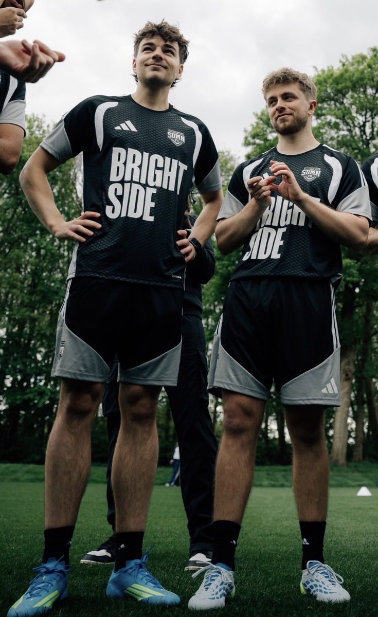 ☆ brae ꩜ tweet media