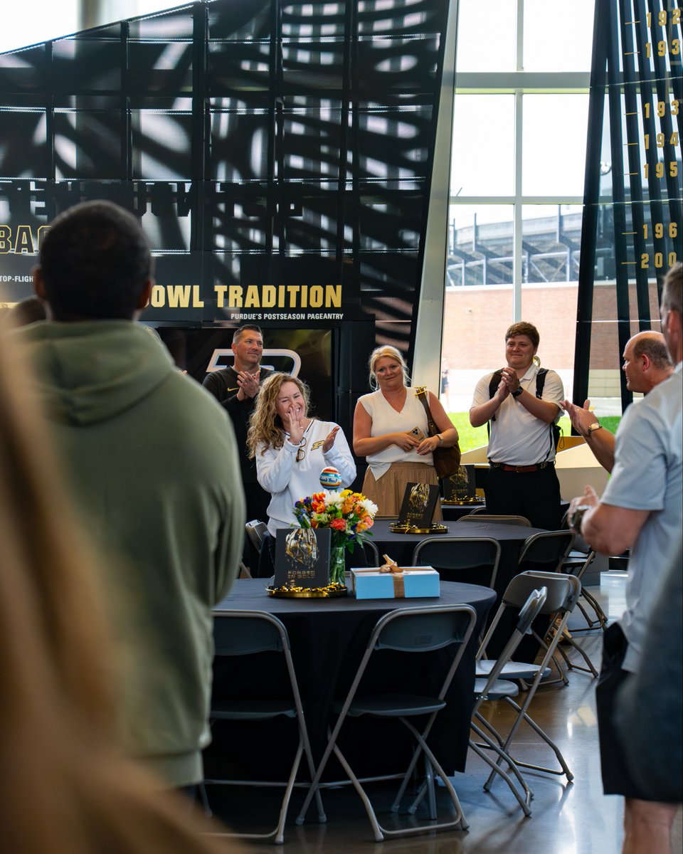 BoilerFootball's tweet photo. Thank you, @fdlafon! 🚂⬆️ https://t.co/WtPWm3hDjA
