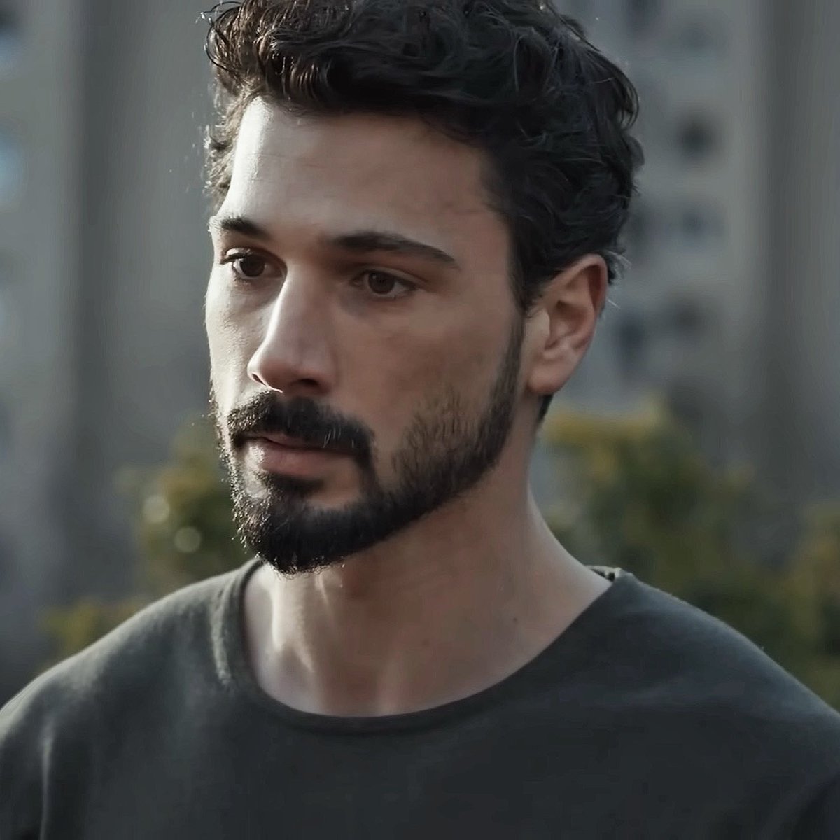 R 𓍯𓂃♡ tweet media