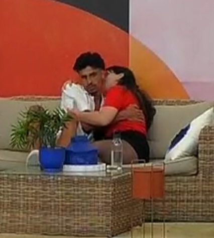 mrb. 🦋 tweet media