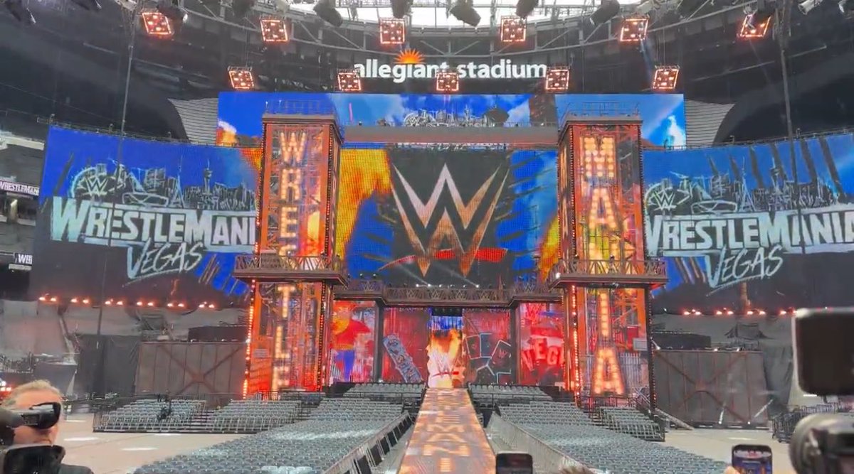 Wrestlelamia.com tweet media