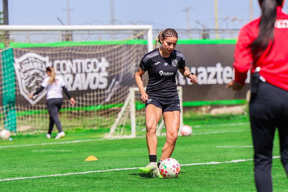 FemenilFcJuarez's tweet image. Viernes de mucho trabajo con miras a nuestro partido de este lunes🐎⚽️🔜