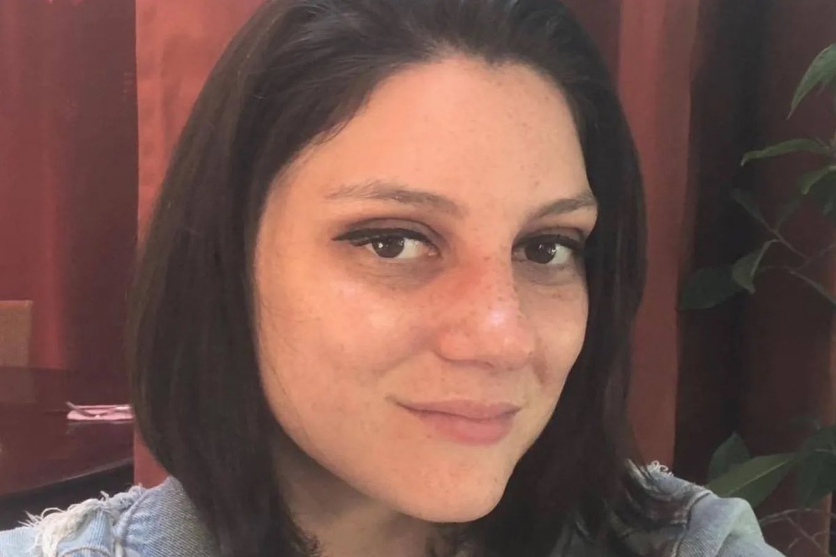 Diez personas vinculadas a programas espaciales han muerto o desaparecido desde 2024 hasta ahora… y hoy, ese número podría ascender a once.

•Amy Eskridge falleció en 2022, a los 34 años en Huntsville, Alabama. Murió por suicidio, y estaba investigado tecnología anti