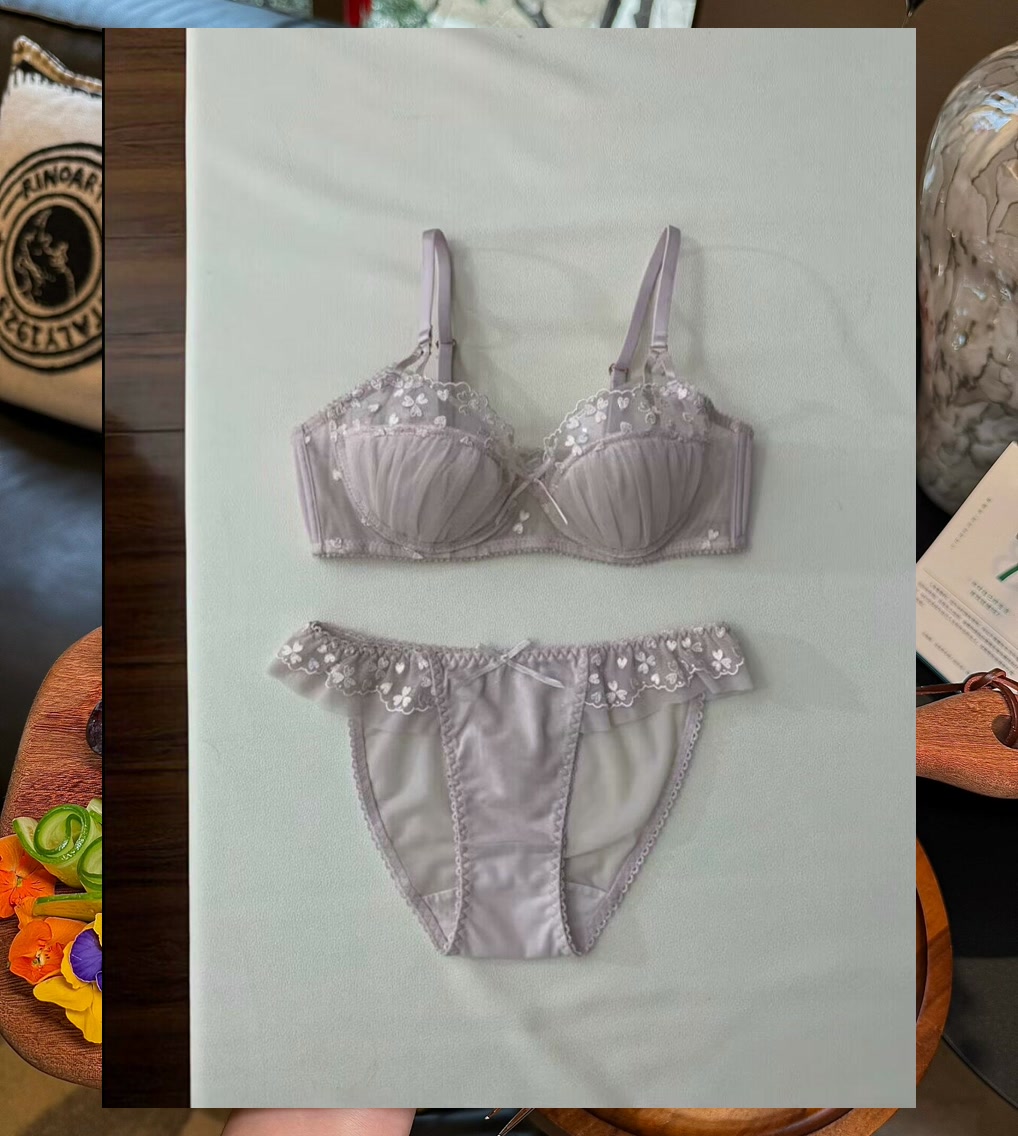 Ashley Harris tweet media