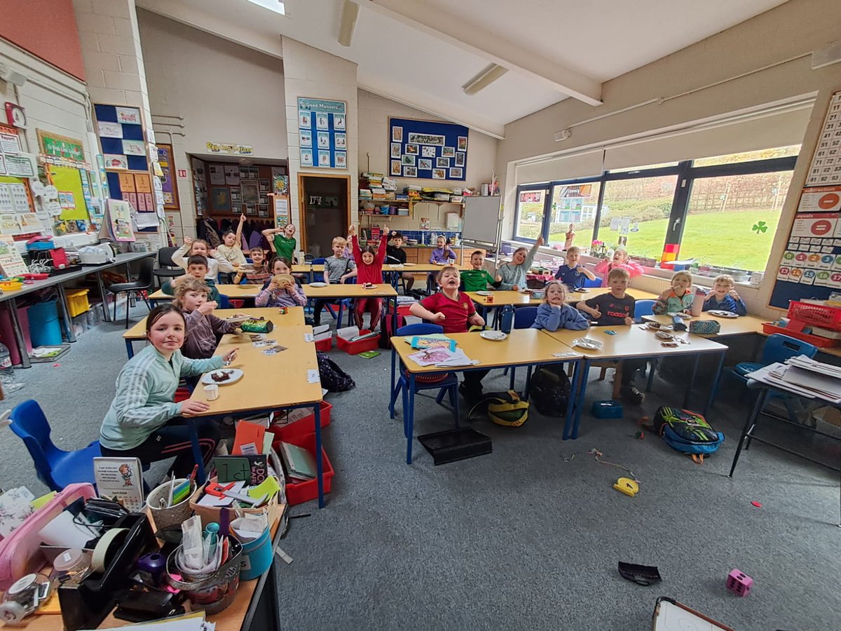 SilverminesNS's tweet image. Great fun in Ms. Sheary's class today with brownie making following on from Procedural Writing lessons in English....Well done everybody 📚 #baking #activelearning