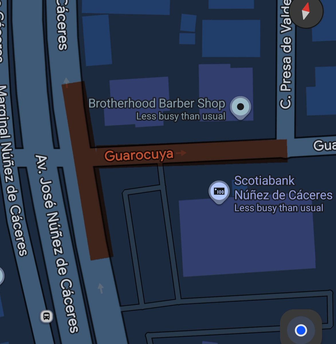 alamvasquez's tweet photo. @digesettrd_ Hacen por lo menos millón de pesos en multas sí ponen agentes en la Avenida José Núñez de Cáceres esquina Guarocuya.

Y la @PoliciaRD agarra a unos cuantos presos. https://t.co/xrrbKEoiTi