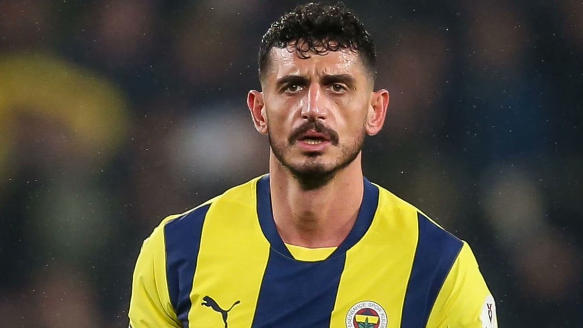 MirIzm0's tweet photo. ÇOK SEVDİĞİN FENERİNİ ŞAMPİYON YAPAMADIN SALAK İBNE JDJSJSJSKSJSJDJDJD
#Fenerbahçe https://t.co/yD7PVTzRZc