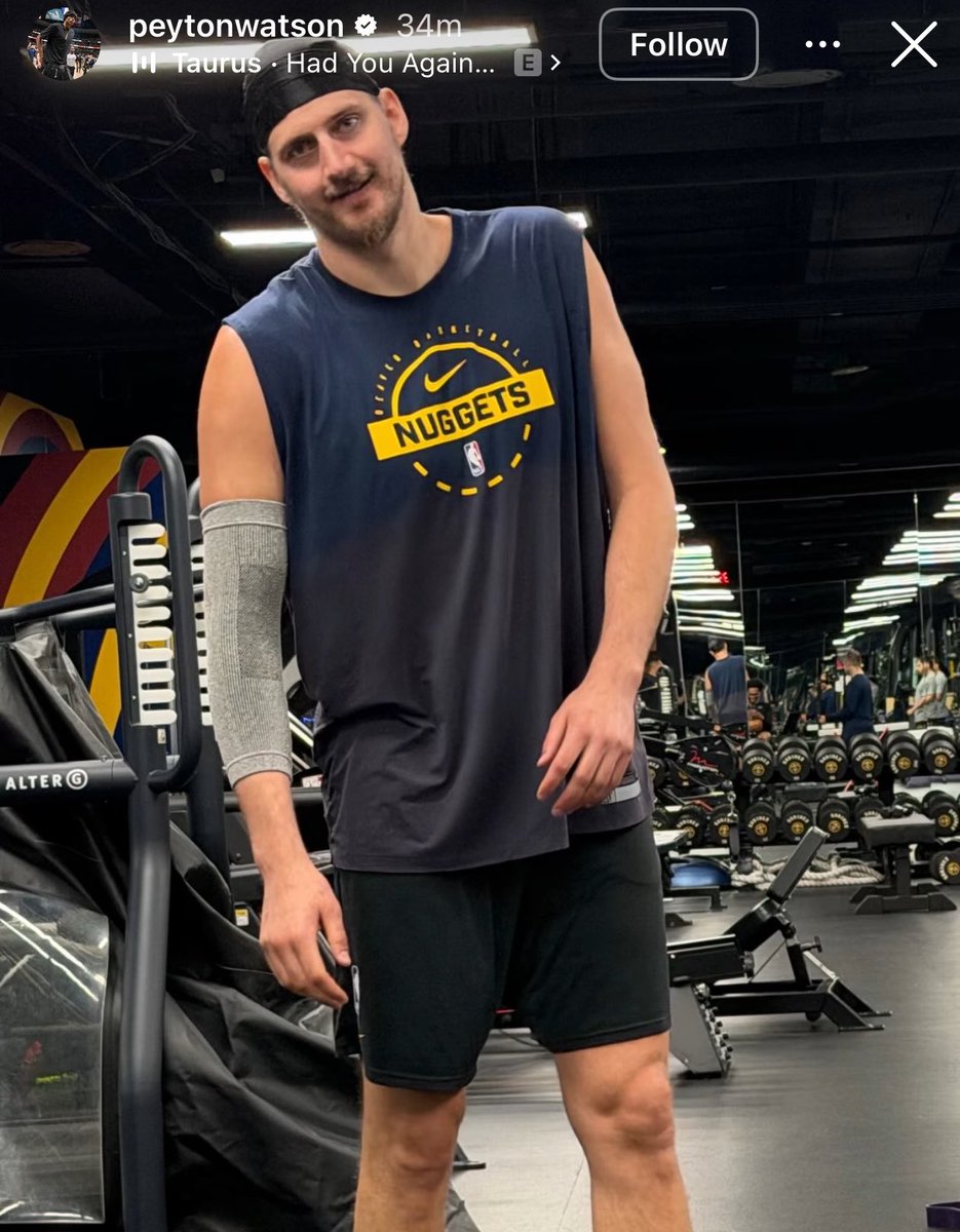 Peyton Watson posts a picture of Nikola Jokic in a durag on his IG story. 🤣🤣