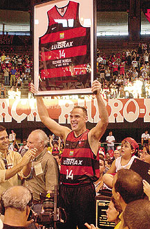 De Laurentis tweet media