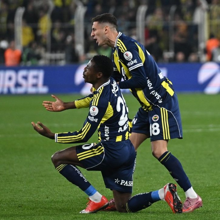 Reha Kapsal: "Fenerbahçe, kendi taraftarını hayattan bezdirdi. Taraftarın yaşam kalitesi sıfıra indi."