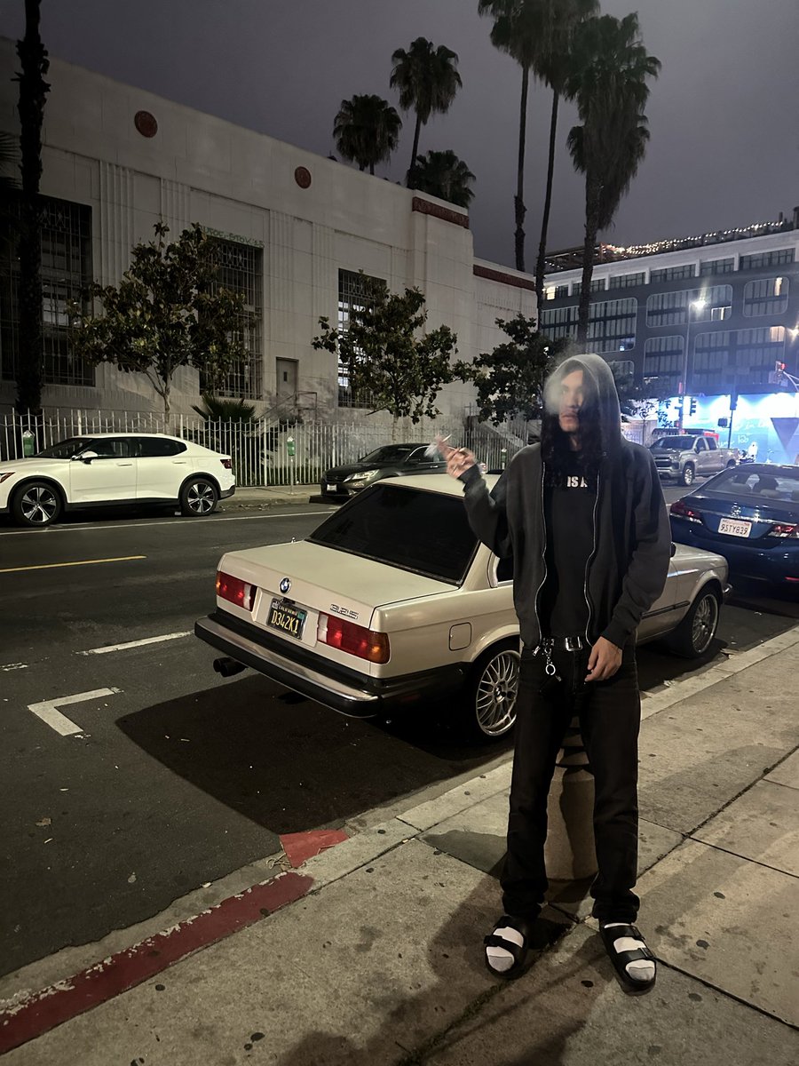 yeahmyvansdirty's tweet photo. https://t.co/xBeojVGbyU