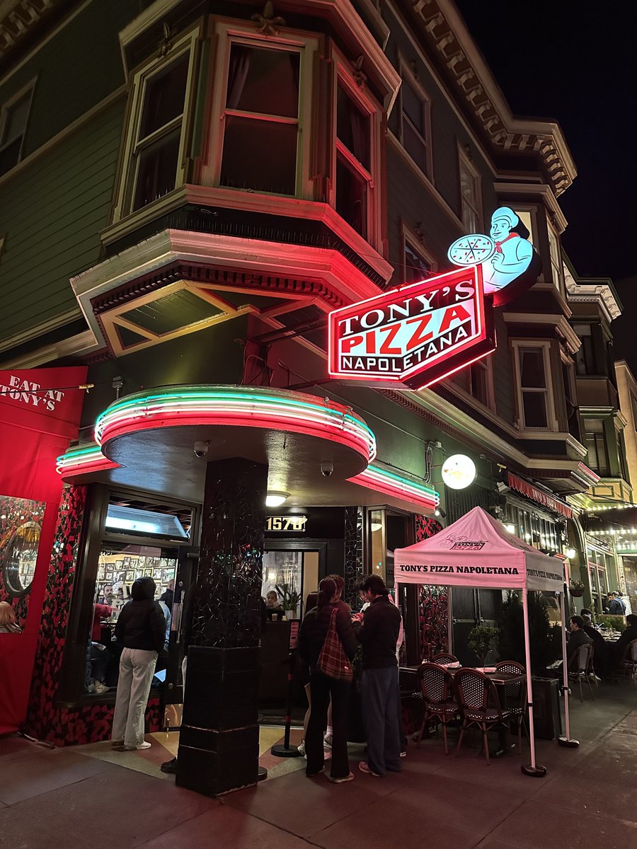 binagora's tweet photo. Mission San Francisco in full swing 🚃

From inspiring meetings downtown ☕ to creative brainstorming sessions at Salesforce Park 🌿, and wrapping up the day with pizza at Tony’s🍕🇮🇹 every moment brought a different kind of energy.
#Binagora #SanFrancisco #Innovation #Networking https://t.co/jkhsl4ZnBA