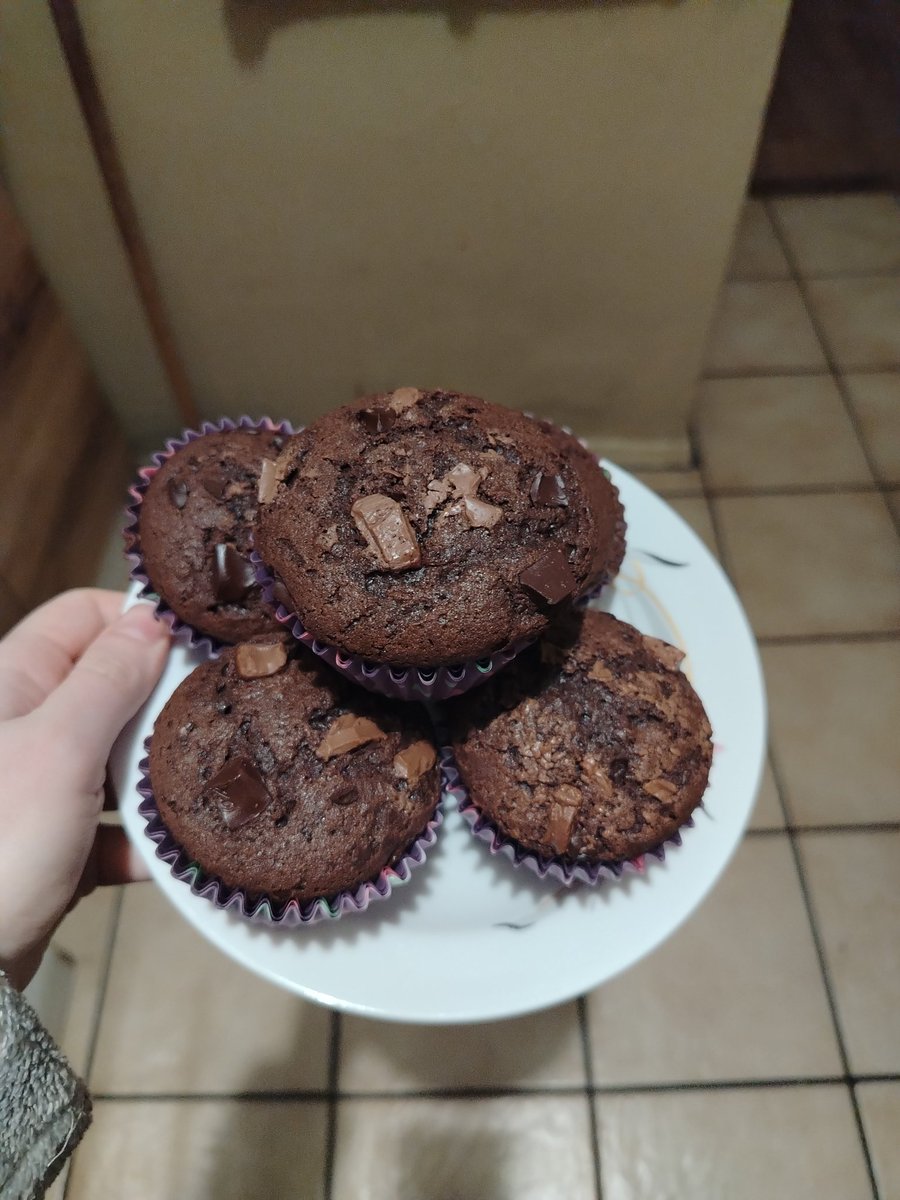 peachkamix's tweet photo. yall say the thing (i baked it myself) https://t.co/9c8XoA3qQk