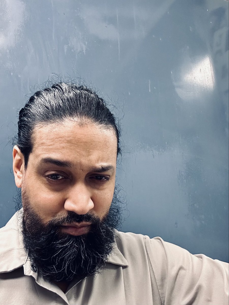 Trooper_Jay tweet media