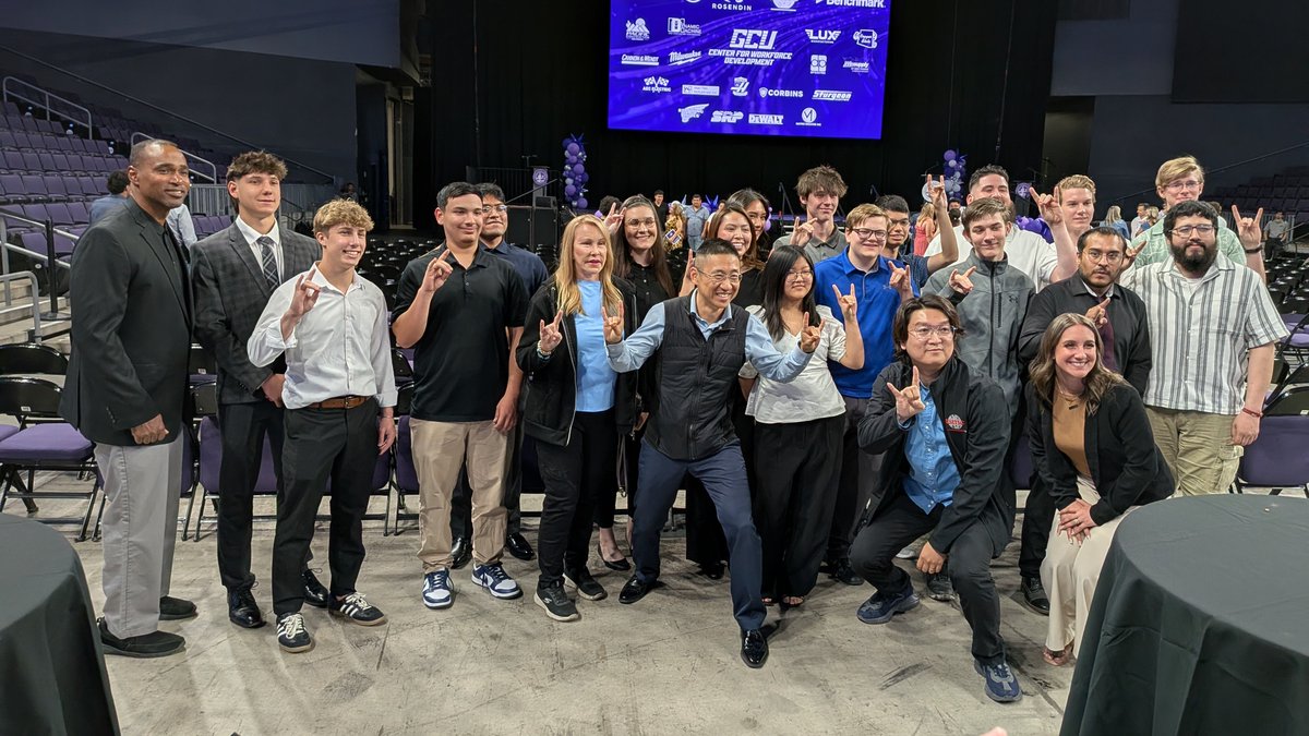 Deer Valley Unified School District tweet media