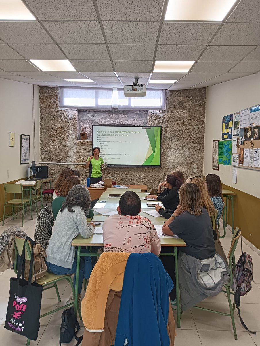 CFRdeVigo's tweet photo. 2502009-Xornadas de Educación Ambiental no CIFP A Granxa. 45 docentes de educación infantil e primaria. Comezamos cunha mesa sobre o contexto mediambiental: Emilio Fernández, UVigo; Concepción García, patrimonio; Ana Vázquez, educadora ambiental e Enar Moa, profesora de servizos. https://t.co/omdnA5RtPO