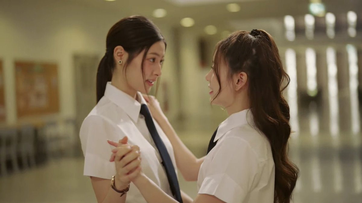 Fla εїɞ tweet media