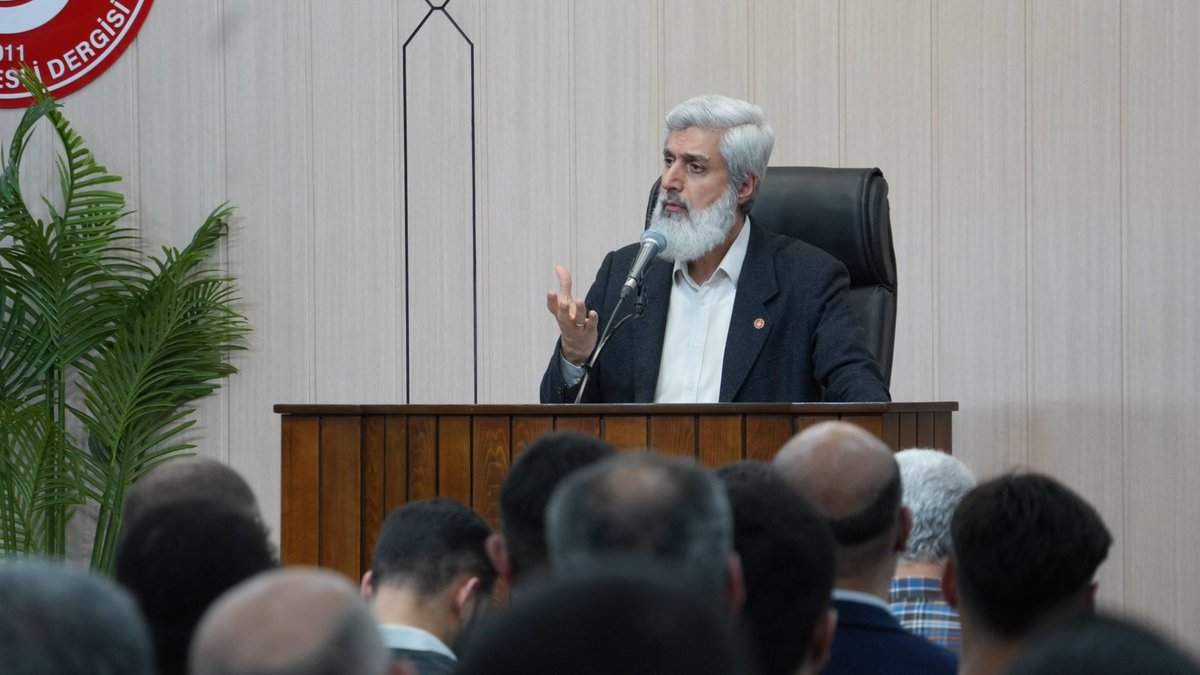 Alparslan Kuytul Hocaefendi'nin Kıyamet Suresinin tefsirine devam ettiği bu haftaki tefsir dersi halkın yoğun katılımı ile devam ediyor.

KıyametSuresi TefsirDersi
#AlparslanHocaylaTefsirDersi