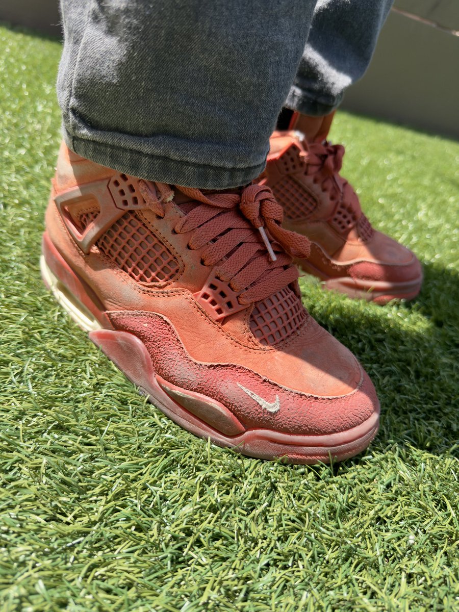 10 toes 🏃🏾‍♂️💰 tweet media