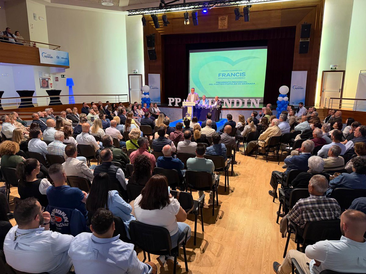 franalhendin's tweet photo. Enhorabuena a Cristian por revalidar la presidencia del PP de Alhendín

Detrás hay un gran equipo, compromiso y muchas ganas de seguir trabajando por el municipio

🫱🏻‍🫲🏽El PP es una gran familia que suma, que une y que mira al futuro

Orgulloso de mi pueblo https://t.co/8yqo9kOHYm