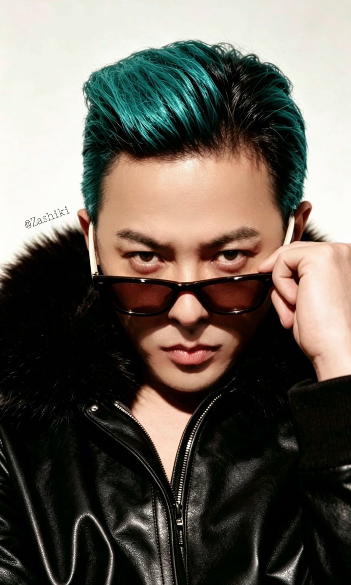 What it feels like to be stared at by these eyes 🥵

#GDRAGON #지디 #지드래곤 #권지용  #權志龍