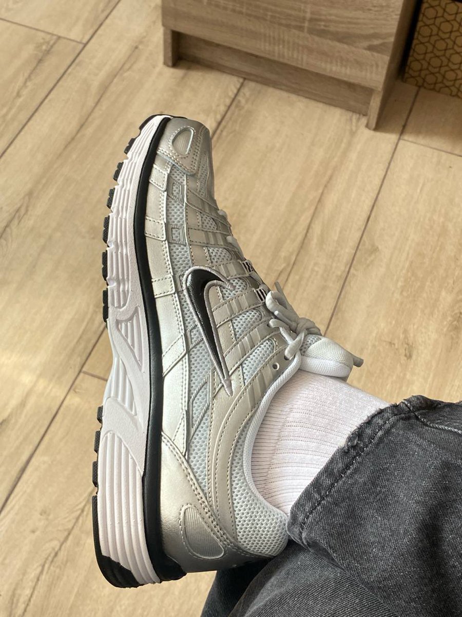 PatrickMaster56's tweet photo. Use your tongue and lick my sole😈
#findom #sneakersfetish https://t.co/ACxeKoMzgo