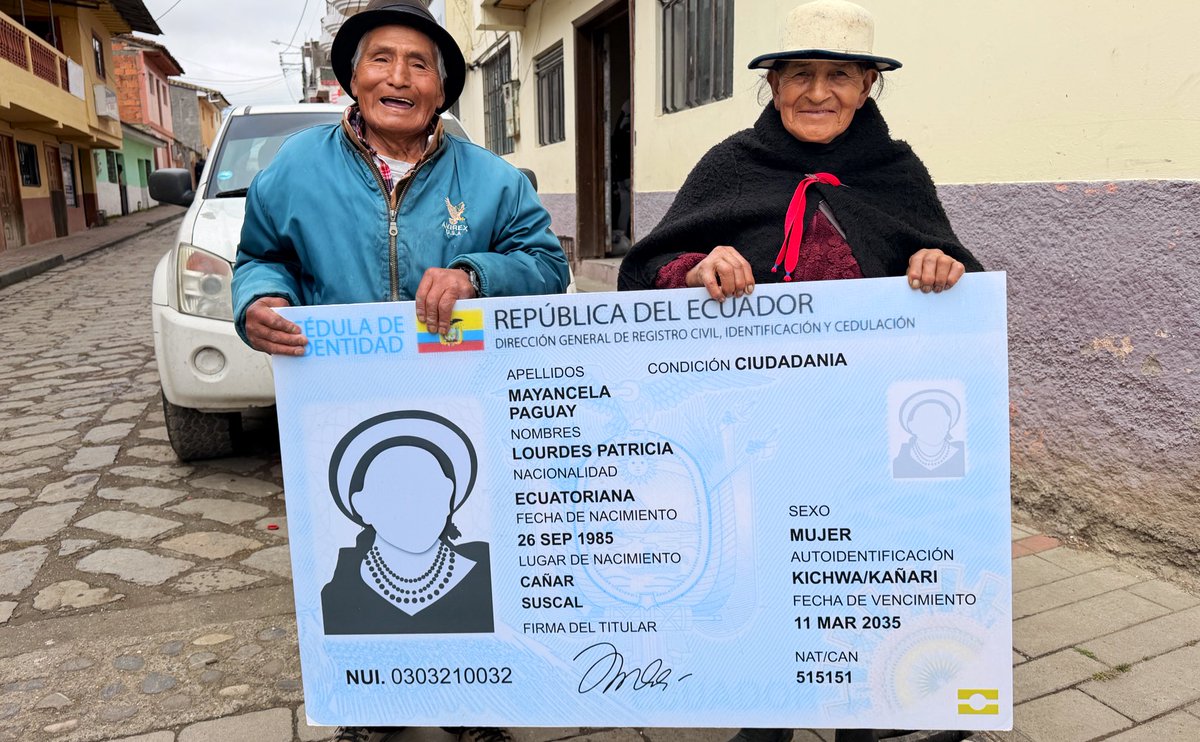 RCivil_Zona6's tweet photo. 📍CAÑAR| Doña María Paucar junto a 60 habitantes de la parroquia multicultural #Ingapirca, obtuvieron su cédula🪪, gracias al despliegue de las #BrigadasMóviles del @RegistroCivilec.
🤝Continuamos trabajando con el compromiso de brindar un servicio cercano y de calidad. https://t.co/75OIIQBwwY