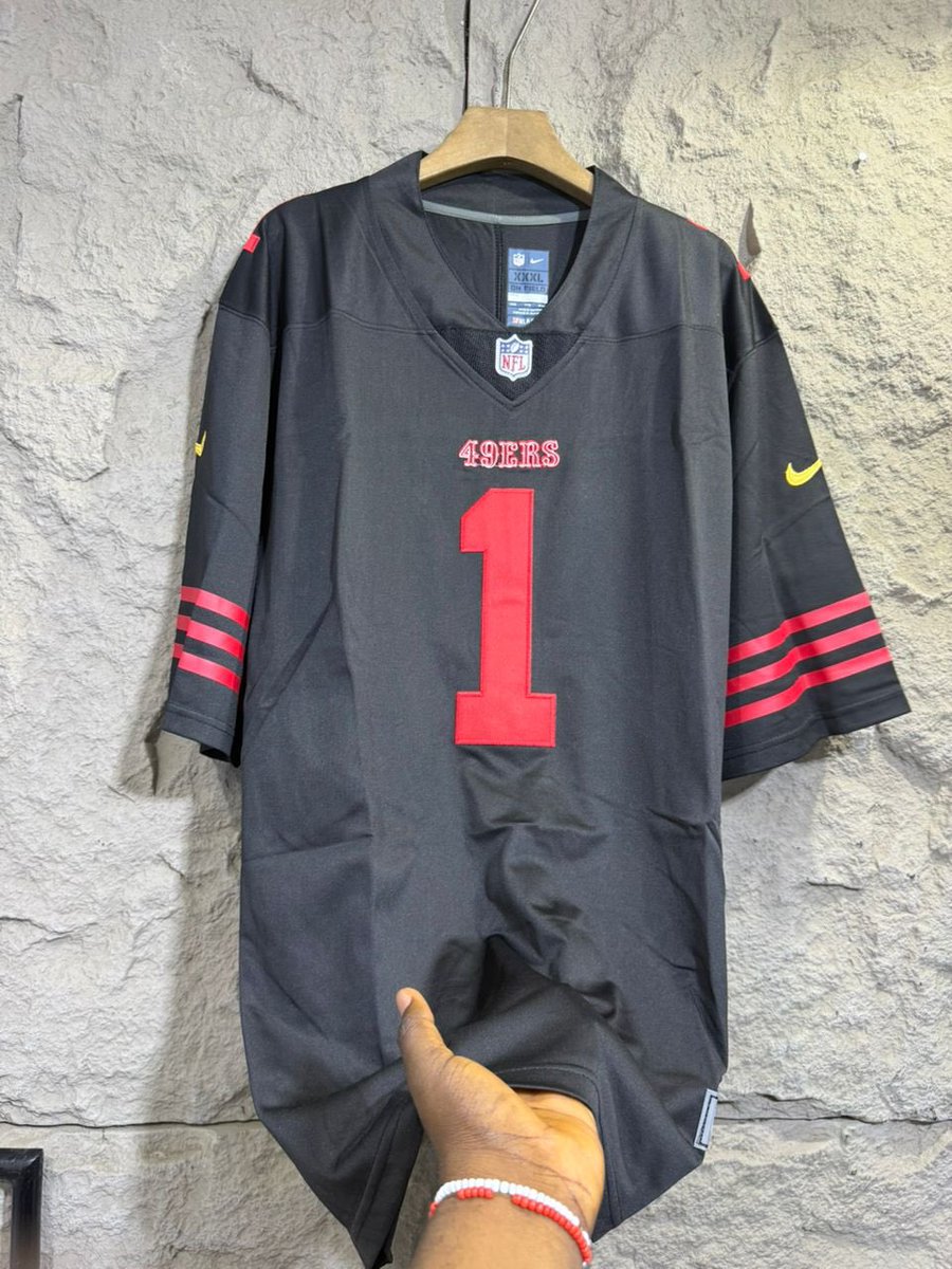 ZAHRI_INTL's tweet photo. NFL Jerseys - 25k https://t.co/tn7reG9Vyq