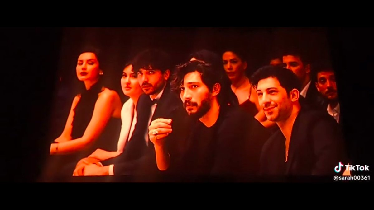 RahmaaInGi's tweet photo. أخيرا وبعد صبر 3 سنوات فاندوم #ilcem الفقير هيتفرج في الفيلم!
والله حتى والجودة مش احسن حاجة بس أحسن من ما نشوفش الفيلم خالص وما نشوفش مخرجنا أوزاي بالستايل التحفة ده🫠
مش عارفة اصلا كيف قدرت اهرب من الحرق ال3 سنوات دول
الله يستر من نهاية الفيلم
#ilhanşen #AskFilmi #CemreBaysel https://t.co/bt8gMbuZoC