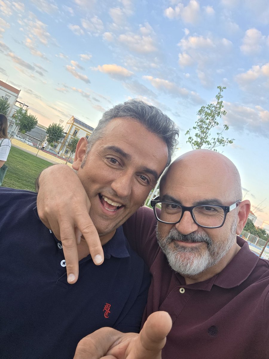 Con el gran <a href="/kaisermerida/">kaiser</a> ... pero que sea la ultima vez que me tomo una "Cocacola" en vaso de cartón 🤬