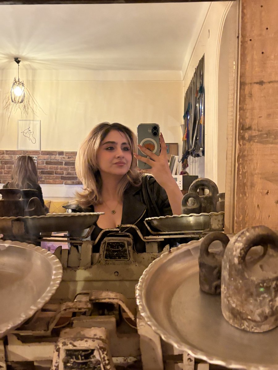 زیتون هستم..! tweet media