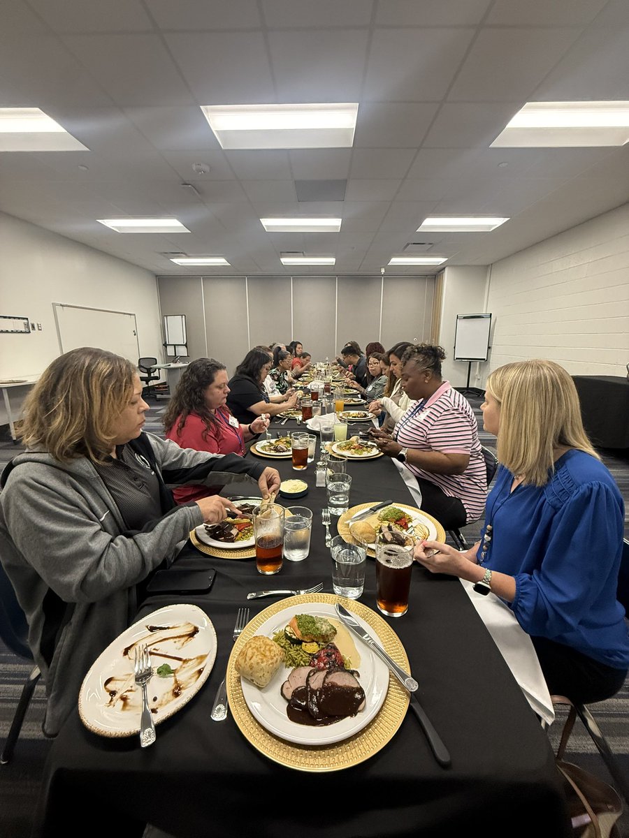 tchill_'s tweet image. Grateful for our Channelview in Action parents and their commitment to learning alongside us this year! Together, we’re building stronger connections and expanding opportunities for our students—one partnership at a time. #WeAreChannelview