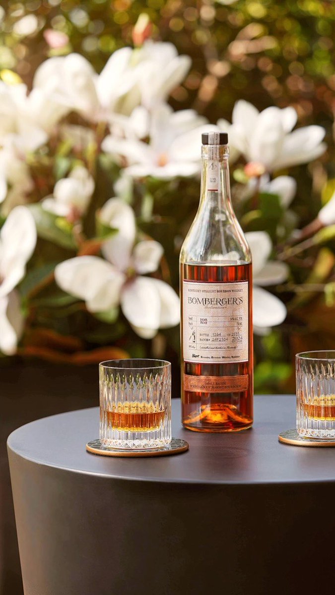 MichtersWhiskey's tweet photo. Rich, bold, and beautifully balanced, Bomberger’s Declaration Kentucky Straight Bourbon delivers fruit, spice, and molasses with a finish that lingers. https://t.co/oyBFZ8NucP
