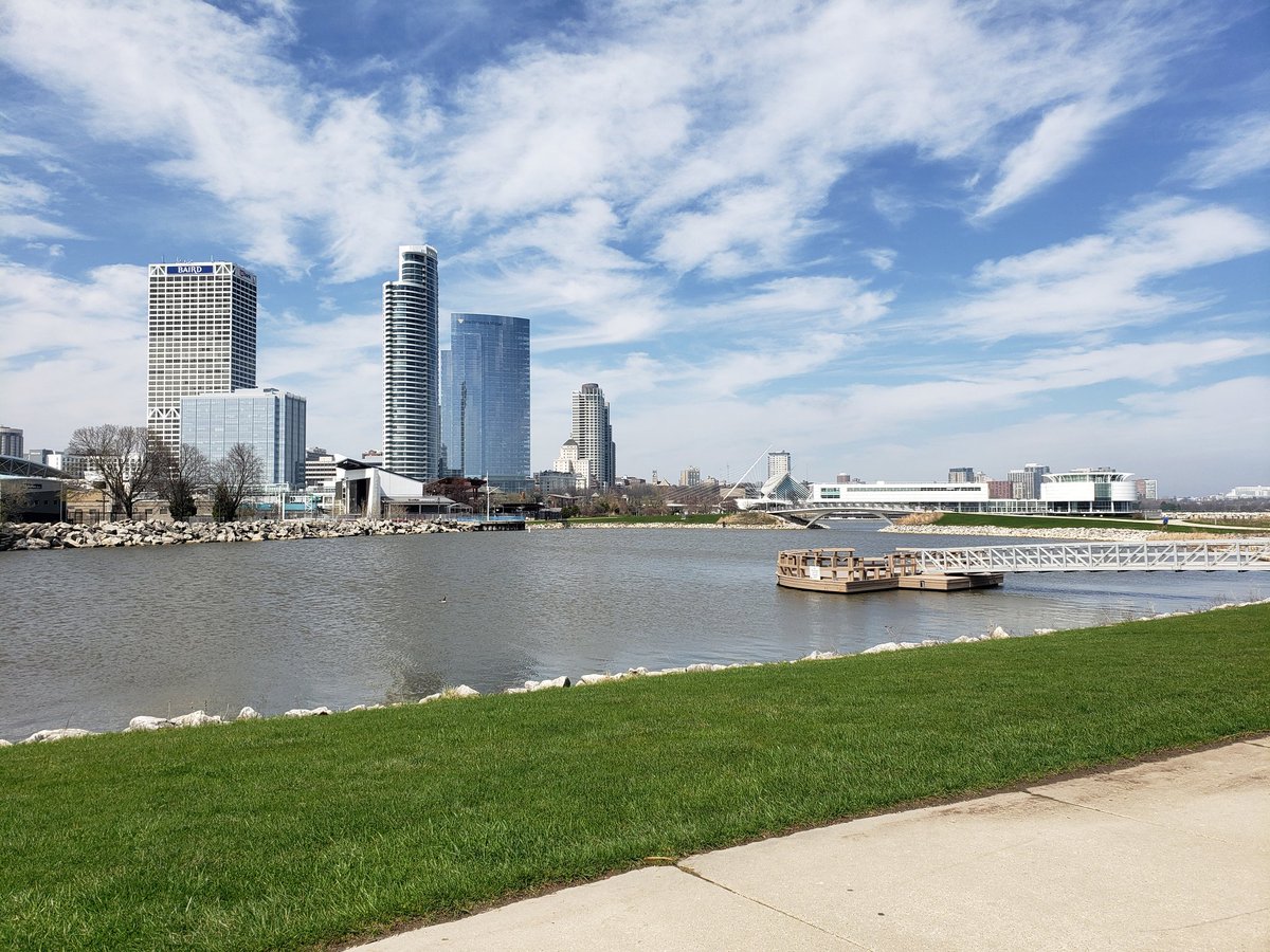 sherwinagain's tweet image. #Milwaukee The only woman I don't mind sharing.
#MKE
#414WEEK 
#Millioke 
#TheGoodLand