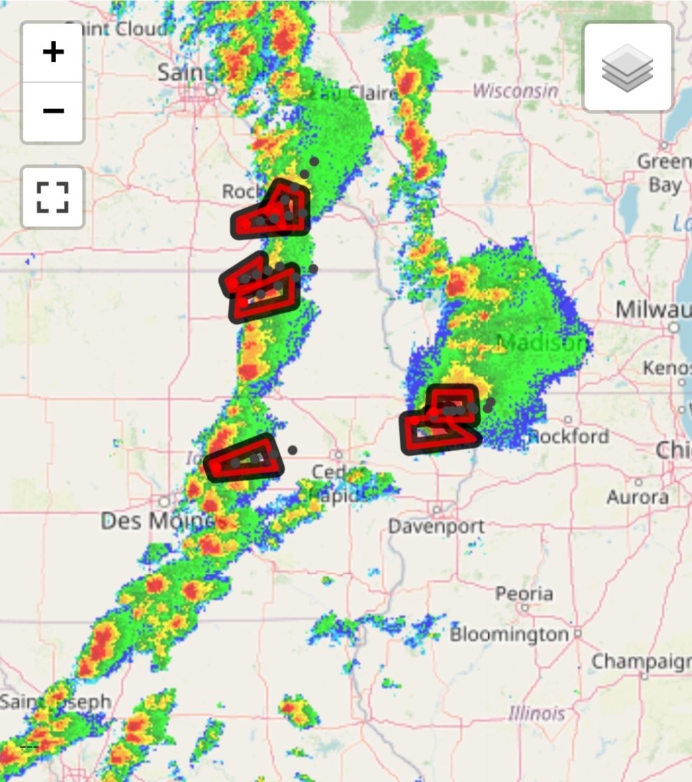 Cortex_Zero's tweet image. There's an insane amount of tornado and very severe weather action happening out in the Midwest right now. To anyone who follows me living in the path of these storms, please take shelter immediately. There are 11 tornado warnings active as we speak. #tornadowarning  #weather