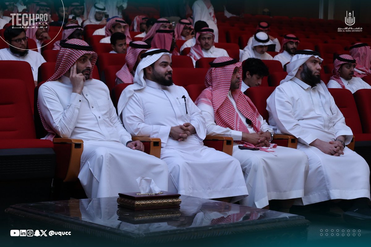 نادي الحاسبات tweet media
